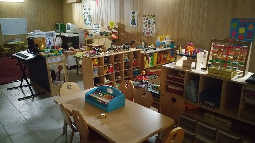 Nunus DayCare | restaurant | 7807 Oakman Blvd, Dearborn, MI 48126, USA | 3137575244 OR +1 313-757-5244