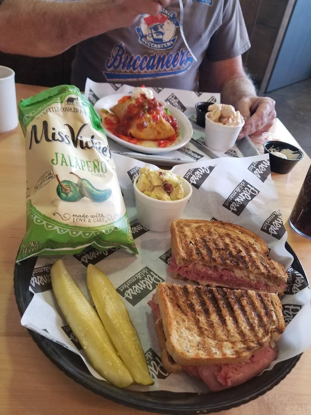 Palmers Deli & Market | restaurant | 2843 Ingersoll Ave, Des Moines, IA 50312, USA | 5152744004 OR +1 515-274-4004