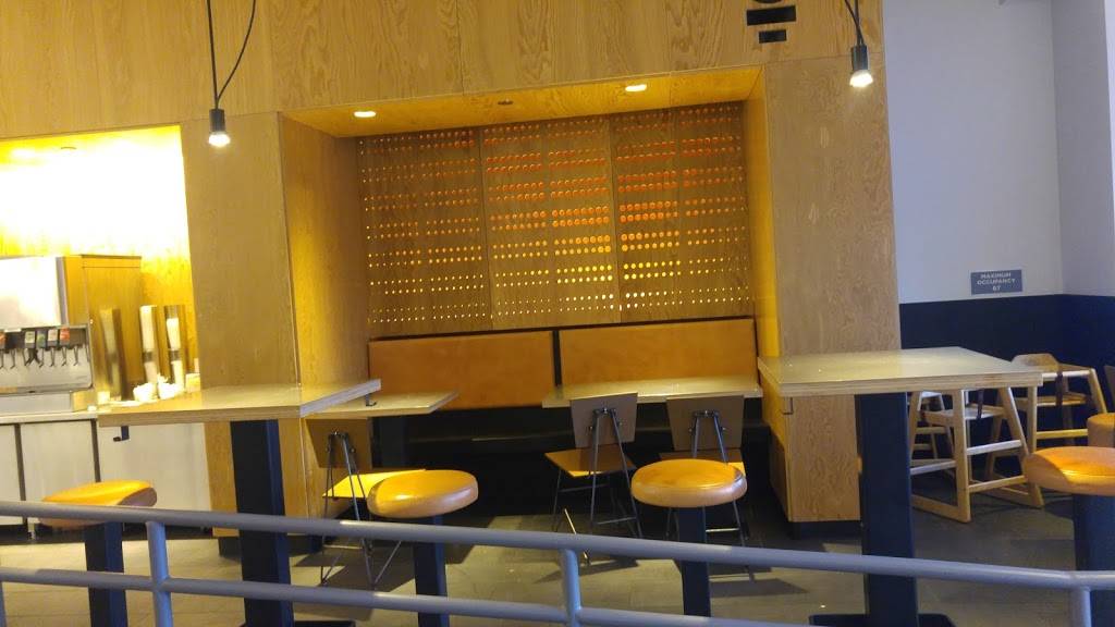 Chipotle Mexican Grill | restaurant | 36 Market Space, Annapolis, MD 21401, USA | 4102687586 OR +1 410-268-7586