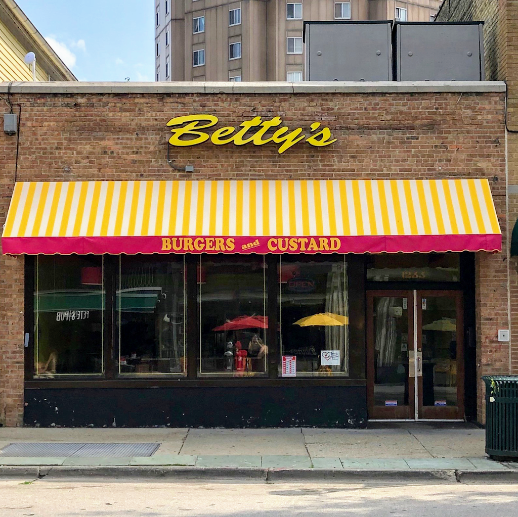 Bettys Burgers & Custard | restaurant | 1233 E Brady St, Milwaukee, WI 53202, USA | 4142494972 OR +1 414-249-4972