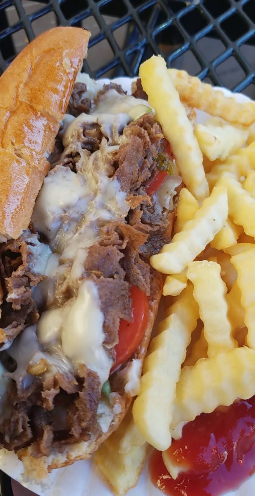 Burger Paradise | restaurant | 906 Ocean Blvd, Myrtle Beach, SC 29577, USA | 8434486001 OR +1 843-448-6001