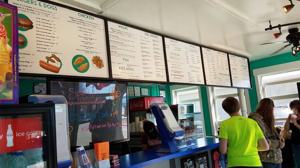 Tasty Treat #thepeoplesplace | restaurant | 120 Main St, Lake City, MI 49651, USA | 2318397330 OR +1 231-839-7330