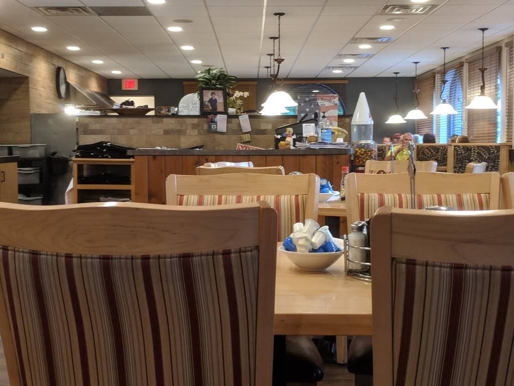 Chippewa Family Restaurant | restaurant | 1701 Kennedy Rd, Chippewa Falls, WI 54729, USA | 7157234751 OR +1 715-723-4751