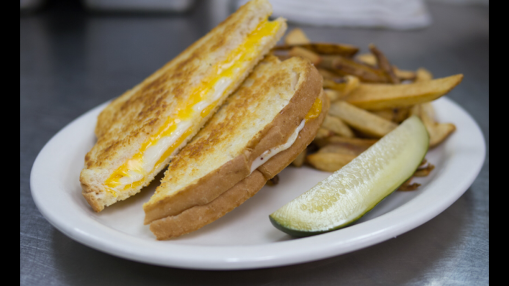 The Lucky Penny Diner and Deli | restaurant | 1224 Ogden Ave g, Naperville, IL 60563, USA | 3312293696 OR +1 331-229-3696