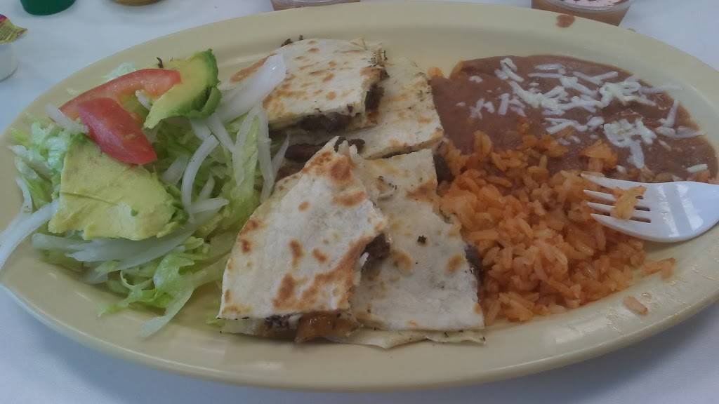 La Nueva Puntada #8 | restaurant | 2445 S Buckner Blvd, Dallas, TX 75227, USA | 2143818388 OR +1 214-381-8388