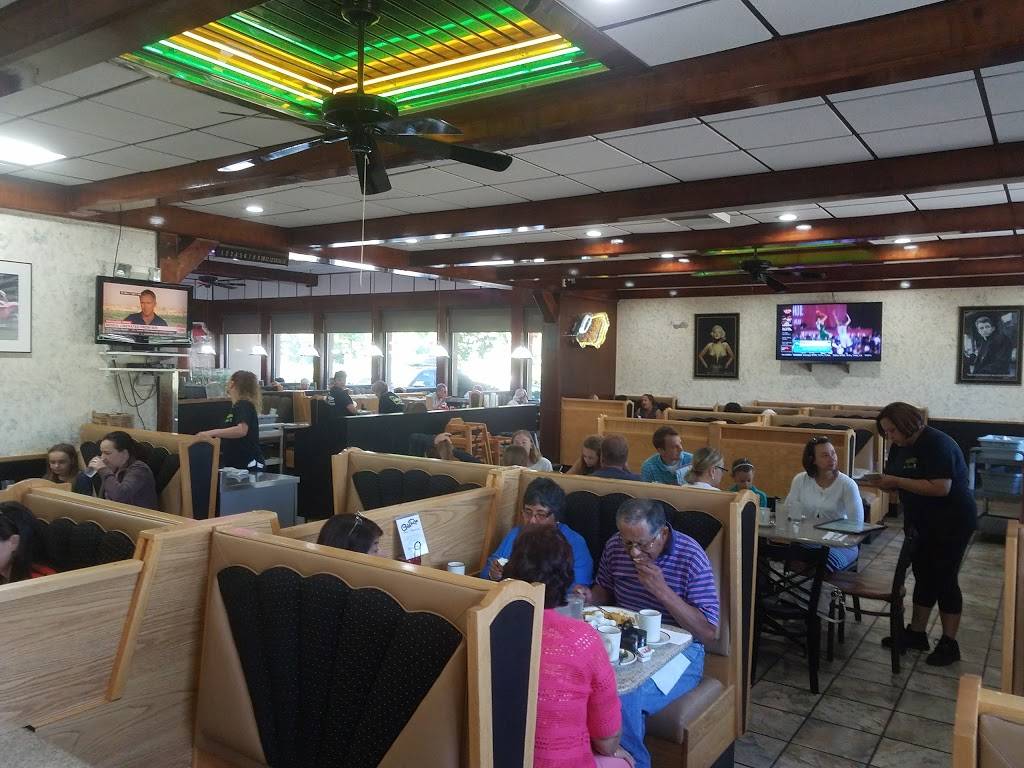 Gold Roc Diner | restaurant | 61 Kane St, Hartford, CT 06119, USA | 8602369366 OR +1 860-236-9366