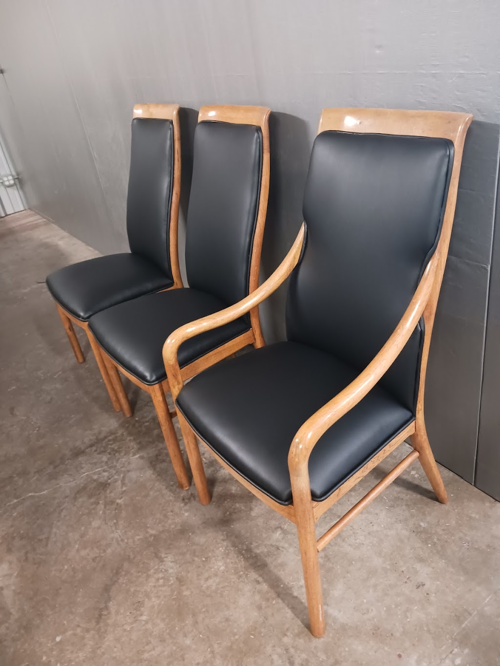 Baraka Upholstery | restaurant | 1706 Dungan Ln, Austin, TX 78754, USA | 5123000222 OR +1 512-300-0222