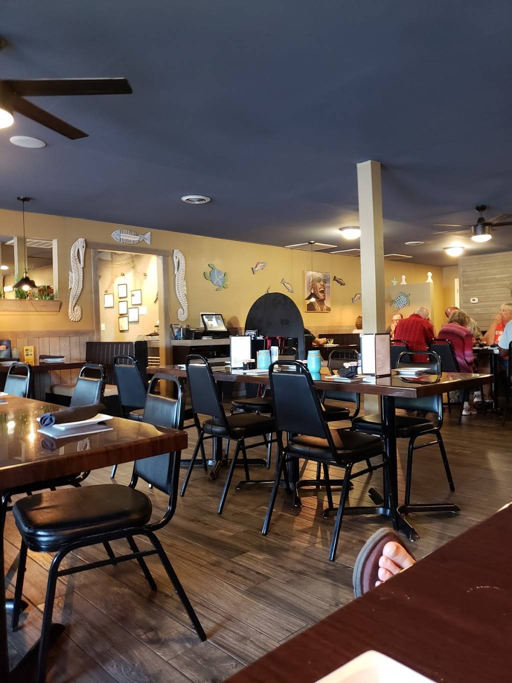 The Cove Restaurant | restaurant | 2633 Holden Beach Rd SW, Supply, NC 28462, USA | 9108462633 OR +1 910-846-2633