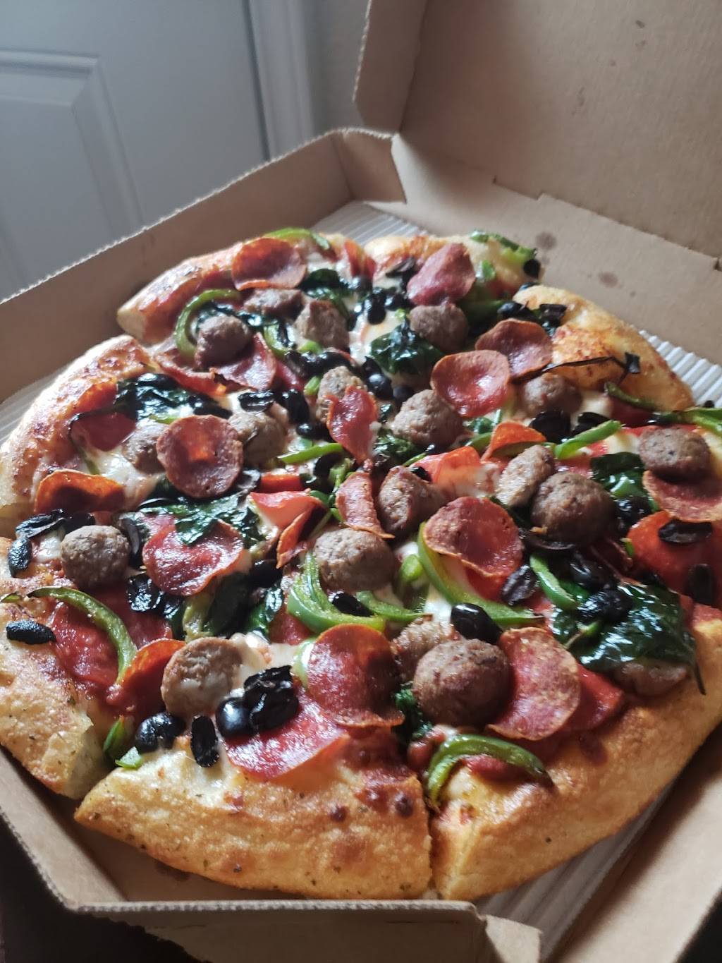 Pizza Hut | restaurant | 6415 N Beach St, Fort Worth, TX 76137, USA | 8172326019 OR +1 817-232-6019