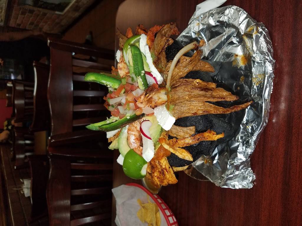 Fonda Bahia De Acapulco | restaurant | 5 South St, Freehold, NJ 07728, USA | 7323030017 OR +1 732-303-0017