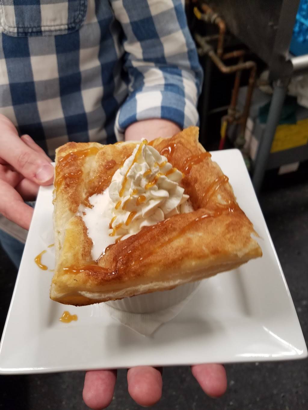 Woodmans Bar & Grill | restaurant | 31 Main St, Orono, ME 04473, USA | 2078664040 OR +1 207-866-4040