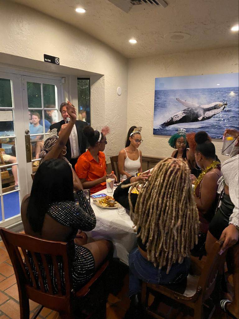 Whales Bar & Grill | restaurant | 3537 Galt Ocean Dr, Fort Lauderdale, FL 33308, USA | 9546784123 OR +1 954-678-4123