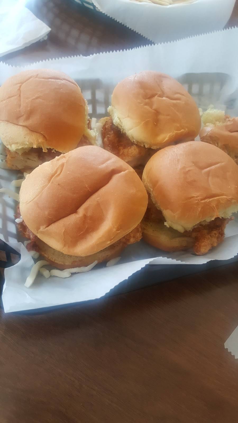 Runts Munchies LLC. | restaurant | 529 5th Ave SE, Cedar Rapids, IA 52401, USA | 3192002517 OR +1 319-200-2517