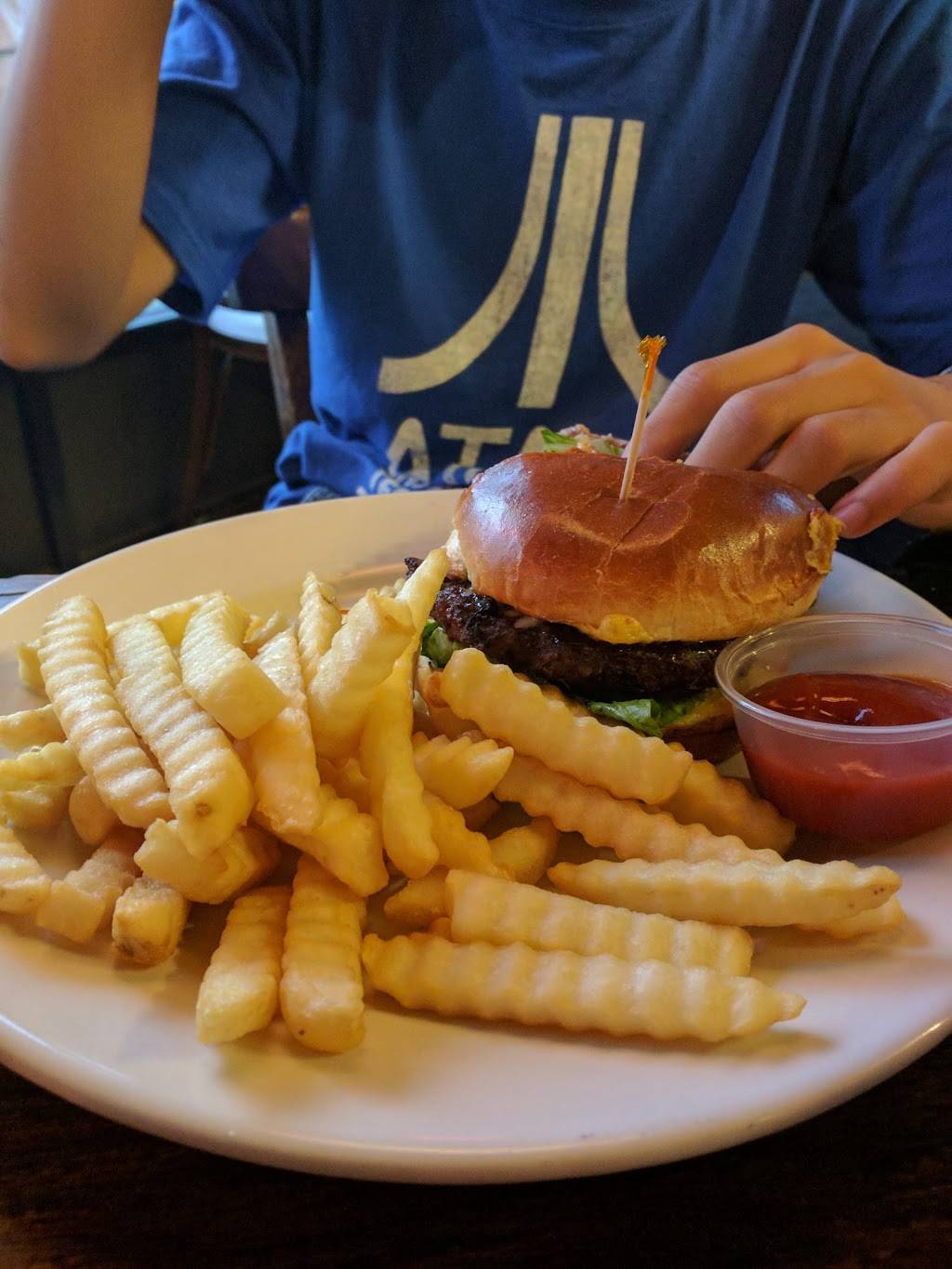 Pizzeria Aroma | restaurant | 1125 W Berwyn Ave, Chicago, IL 60640, USA | 7737694900 OR +1 773-769-4900