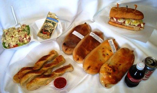 Pinconning Cheese Company | meal takeaway | 221 N Mable St, Pinconning, MI 48650, USA | 9898792281 OR +1 989-879-2281