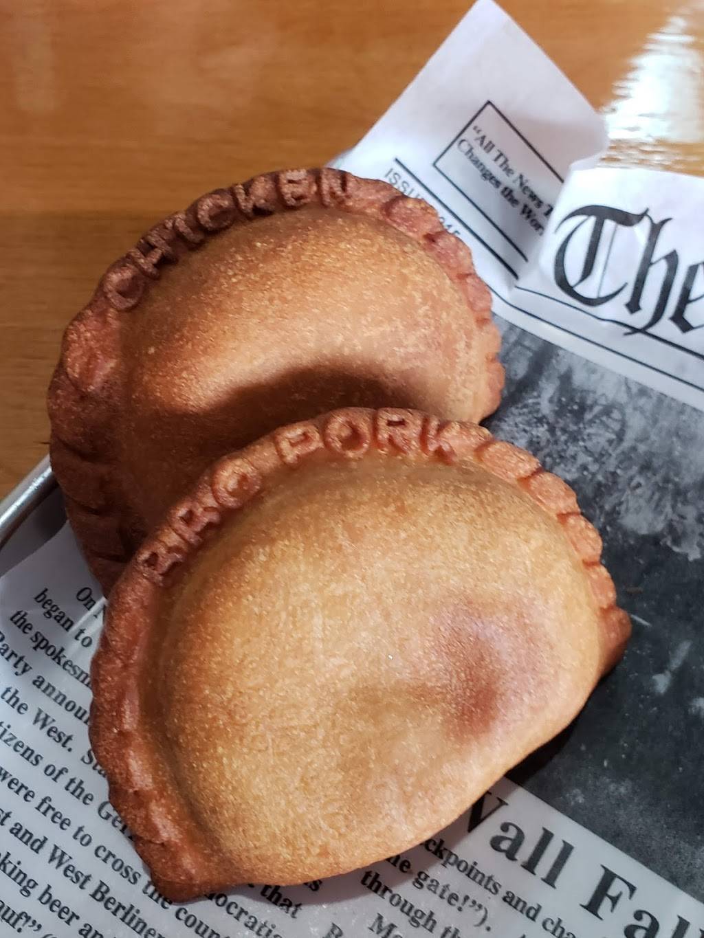 DMV Empanadas | restaurant | 113 E Diamond Ave, Gaithersburg, MD 20877, USA | 2404777611 OR +1 240-477-7611