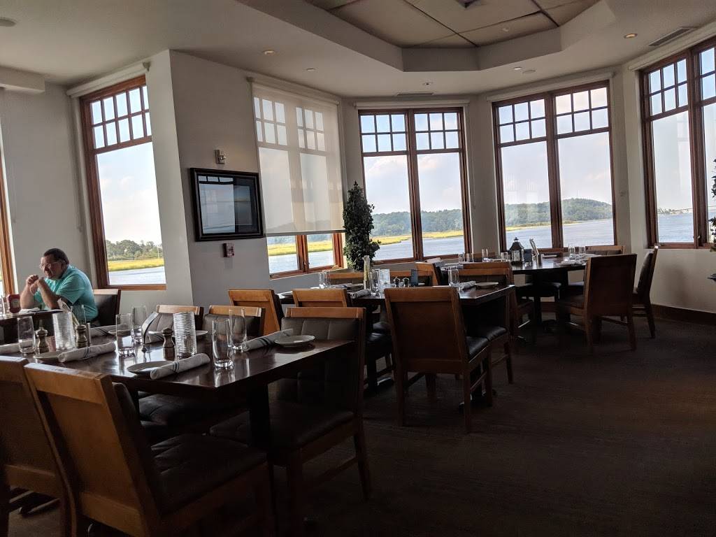 The Rum Runner | restaurant | 816 Ocean Ave, Sea Bright, NJ 07760, USA | 7328422894 OR +1 732-842-2894