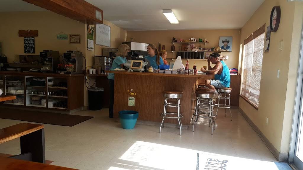 Smoke House Restaurant | restaurant | 415 Cooper St, Punta Gorda, FL 33950, USA | 9416392000 OR +1 941-639-2000