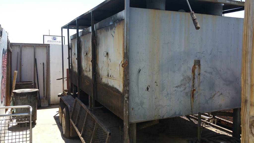 Julius Rib Cage | restaurant | 2958 S Seneca St, Wichita, KS 67217, USA | 3165242900 OR +1 316-524-2900