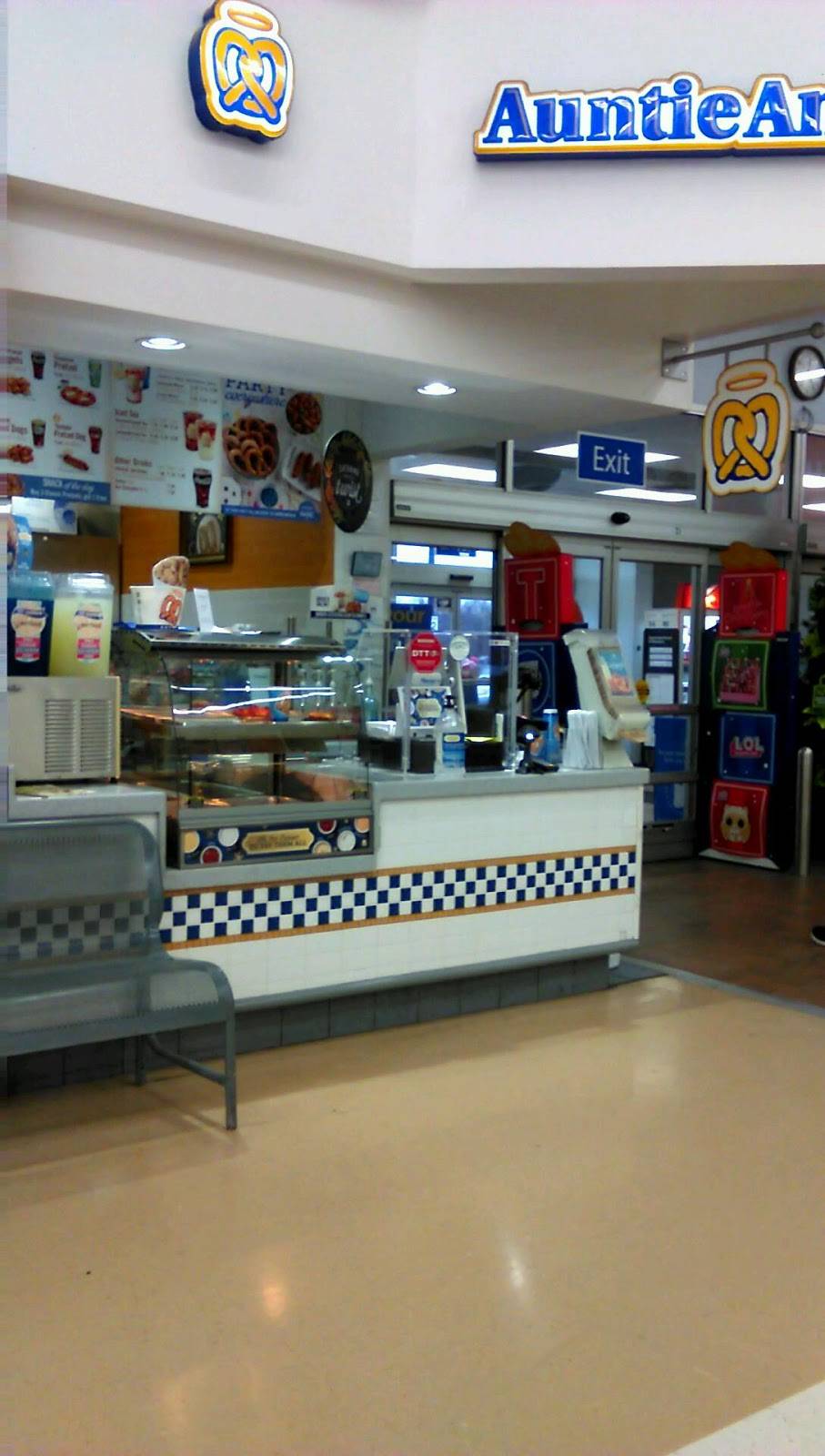 Auntie Annes | restaurant | 100 Sara Way, Belle Vernon, PA 15012, USA | 7249294257 OR +1 724-929-4257
