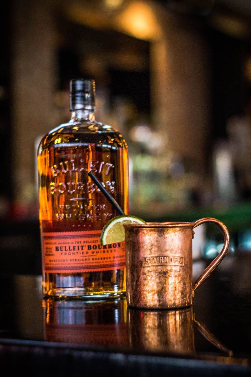 Bottoms Up Sports Bar & Grill | restaurant | 1807 S Washington St, Naperville, IL 60565, USA | 6303642070 OR +1 630-364-2070