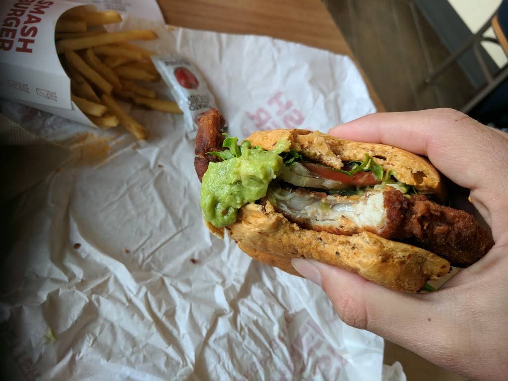 Smashburger | restaurant | Crossways Shopping Center, 1412 Greenbrier Pkwy unit 138, Chesapeake, VA 23320, USA | 7573513792 OR +1 757-351-3792