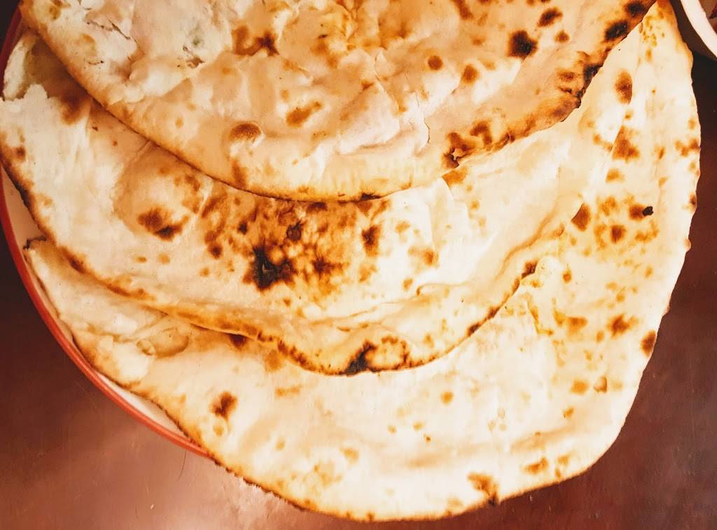 Metro Dhaba | restaurant | 8941 N Westland Dr, Gaithersburg, MD 20877, USA | 3015909225 OR +1 301-590-9225