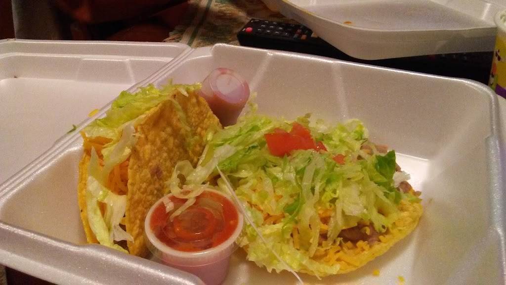 Santiagos Mexican Restaurant | restaurant | 10400 E 6th Ave, Aurora, CO 80010, USA | 3033437040 OR +1 303-343-7040