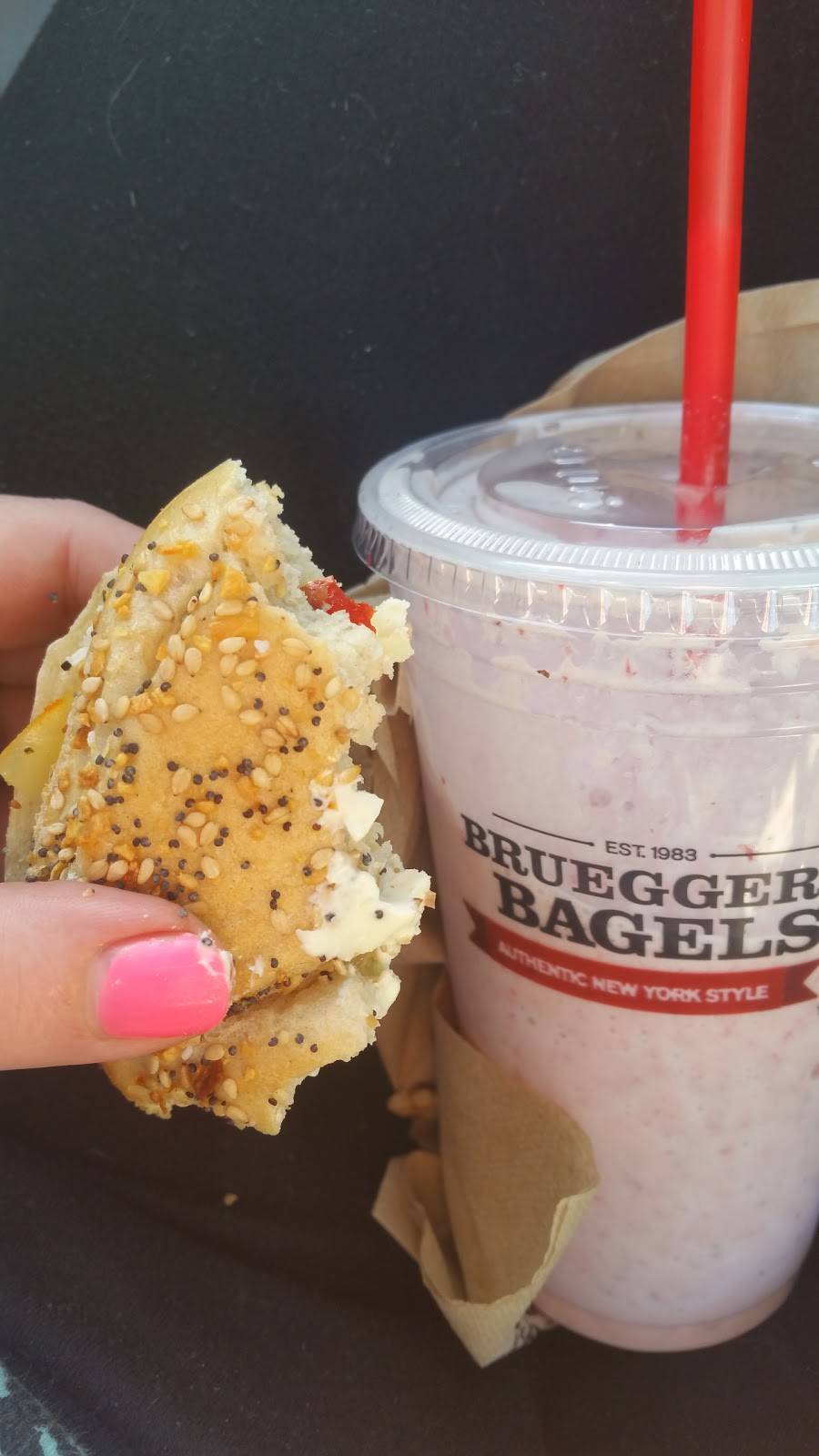 Brueggers Bagels | bakery | 6165 E Broadway Blvd, Tucson, AZ 85711, USA | 5207450800 OR +1 520-745-0800