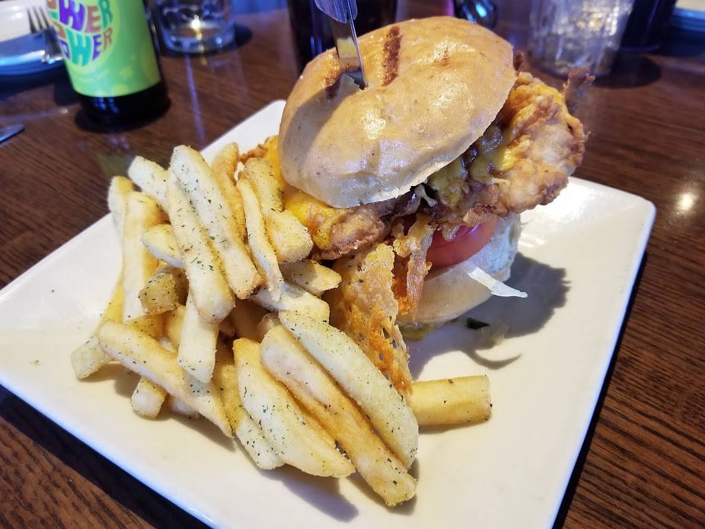 Mikes York Street Bar & Grill | meal takeaway | 544 York Rd, Warminster, PA 18974, USA | 2156723300 OR +1 215-672-3300