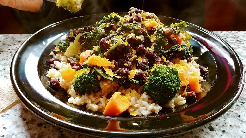 Fruition Vegan Kitchen | restaurant | 472 High St, Medford, MA 02155, USA | 7813910903 OR +1 781-391-0903