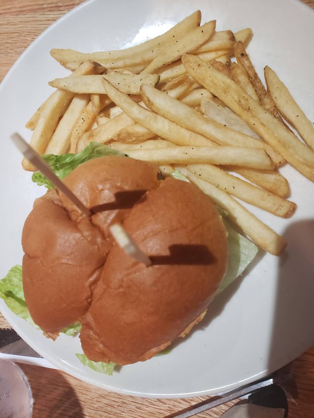 Applebees Grill + Bar | restaurant | 614 N Valley Mills Dr, Waco, TX 76710, USA | 2547519084 OR +1 254-751-9084