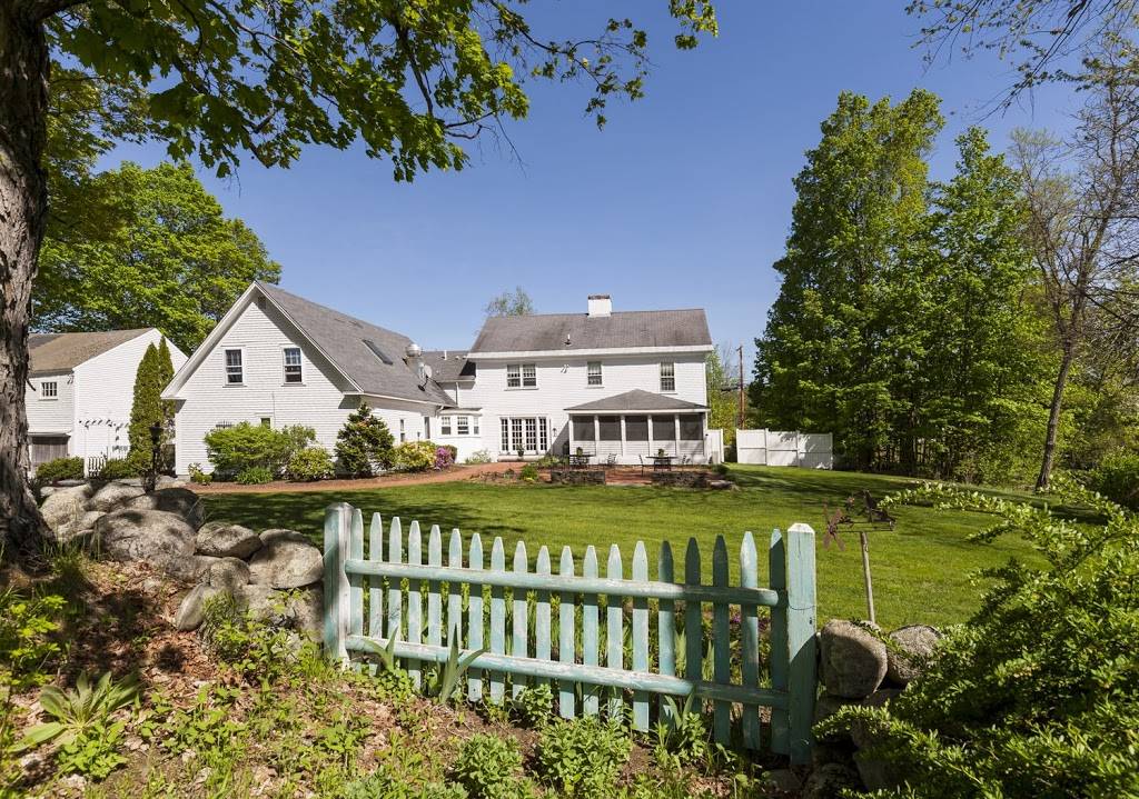 King Hill Inn & Kitchen | restaurant | 499 Andover Rd, New London, NH 03257, USA | 6038770063 OR +1 603-877-0063