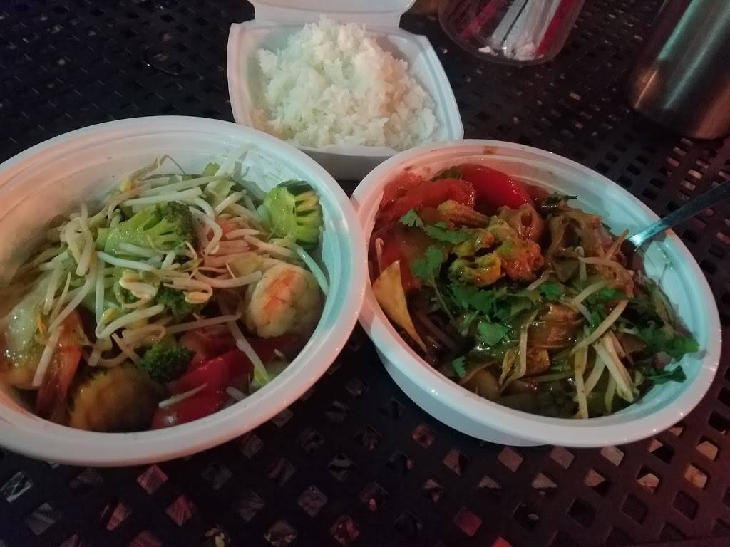 Thai Mama | restaurant | 5421 W Waters Ave, Tampa, FL 33634, USA | 8134473124 OR +1 813-447-3124