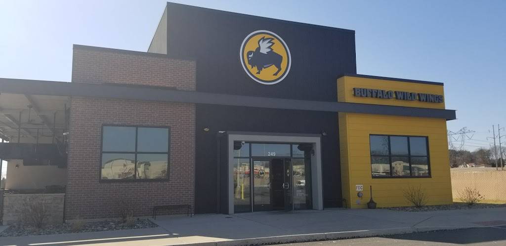 Buffalo Wild Wings | restaurant | 249 Marketplace Boulevard, Selinsgrove, PA 17870, USA | 5707431402 OR +1 570-743-1402