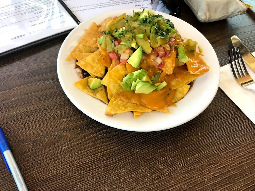 Hugos Tacos | restaurant | 4749 Coldwater Canyon Ave, Studio City, CA 91604, USA | 8187627771 OR +1 818-762-7771