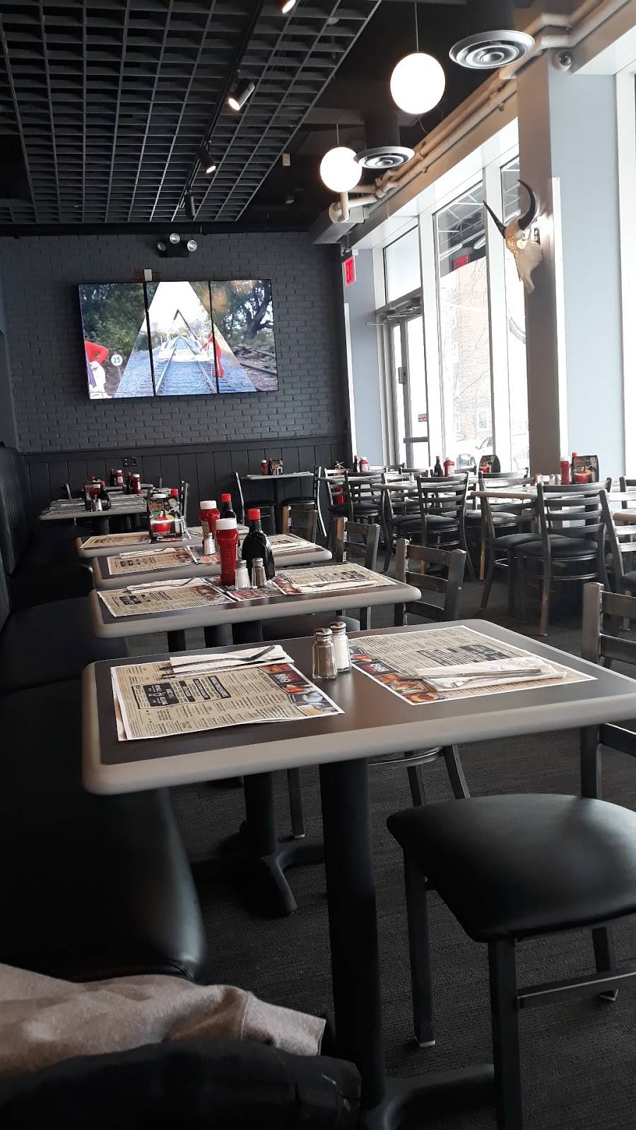 Dallas BBQ | restaurant | 89-14 Parsons Blvd, Jamaica, NY 11432, USA | 7182157300 OR +1 718-215-7300