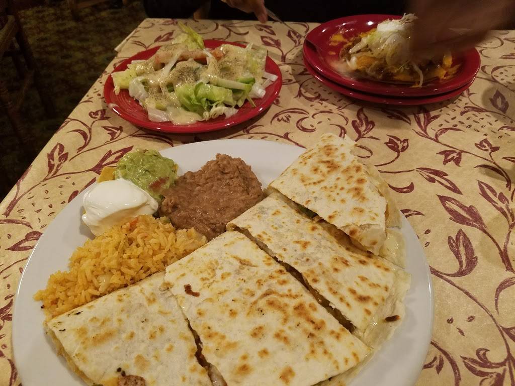 De Campana Restaurant | restaurant | 229 W Grand Ave # K, Bensenville, IL 60106, USA | 6305951241 OR +1 630-595-1241