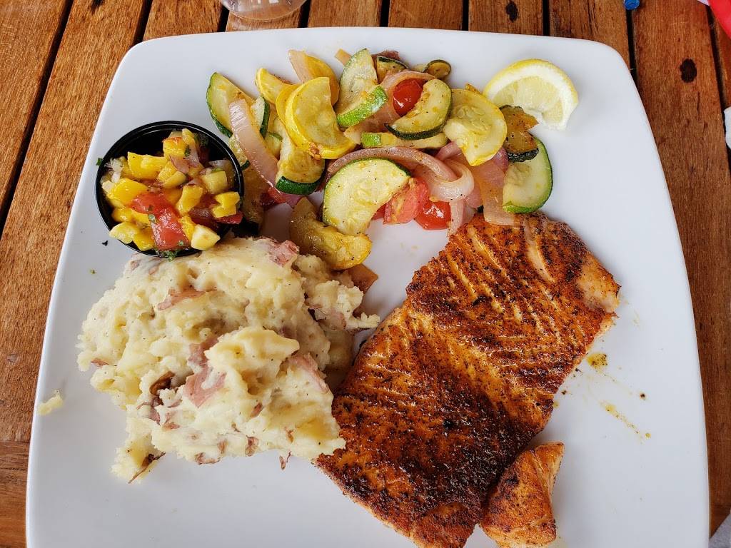 On The Edge Bar & Grill | restaurant | 1136 Seaway Dr, Fort Pierce, FL 34949, USA | 7728829729 OR +1 772-882-9729