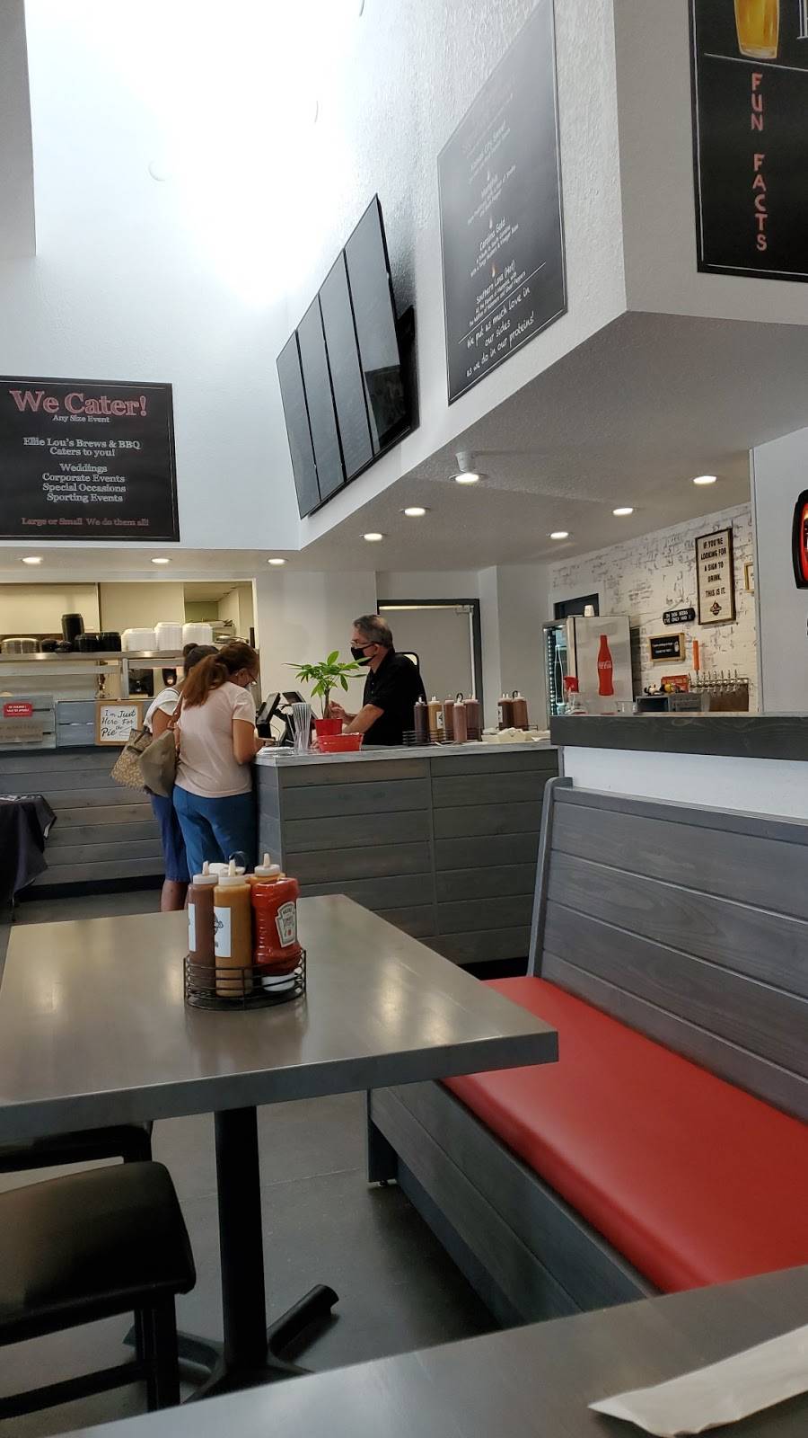 Ellie Lous Brews & BBQ | restaurant | 1391 Citrus Tower Blvd, Clermont, FL 34711, USA | 3527086095 OR +1 352-708-6095
