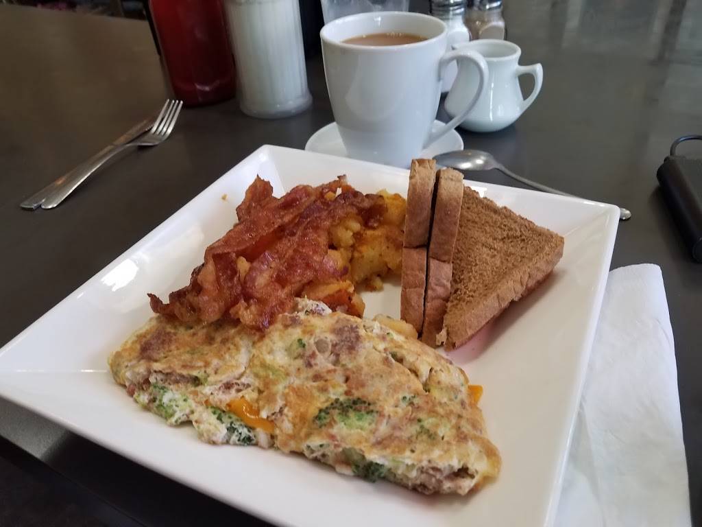 Chestnut Hill Restaurant | restaurant | 616 Hammond St, Chestnut Hill, MA 02467, USA | 6177388654 OR +1 617-738-8654