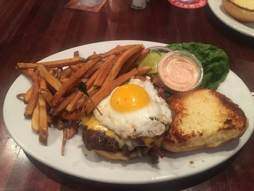 Academy Tavern | restaurant | 12800 Larchmere Blvd, Cleveland, OH 44120, USA | 2162291171 OR +1 216-229-1171