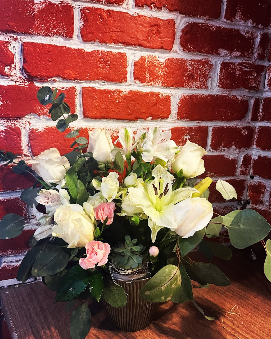 A Country Home Floral | meal takeaway | 14 N F St, Lakeview, OR 97630, USA | 5414172030 OR +1 541-417-2030