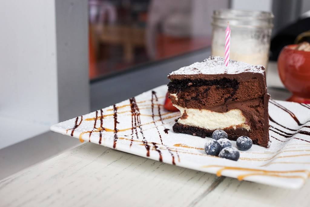 Icebox Cafe | restaurant | 1855 Purdy Ave, Miami Beach, FL 33139, USA | 3055388448 OR +1 305-538-8448