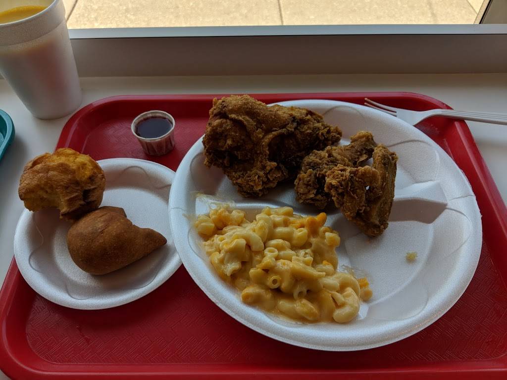 Rajun Cajun | restaurant | 5, 4567, 1459 E 53rd St, Chicago, IL 60615, USA | 7739551145 OR +1 773-955-1145