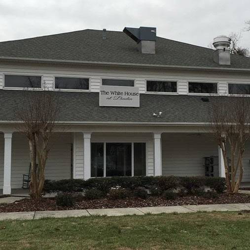The White House at Badin Lake | restaurant | 286 Badin Shore Cir, New London, NC 28127, USA | 3364615253 OR +1 336-461-5253