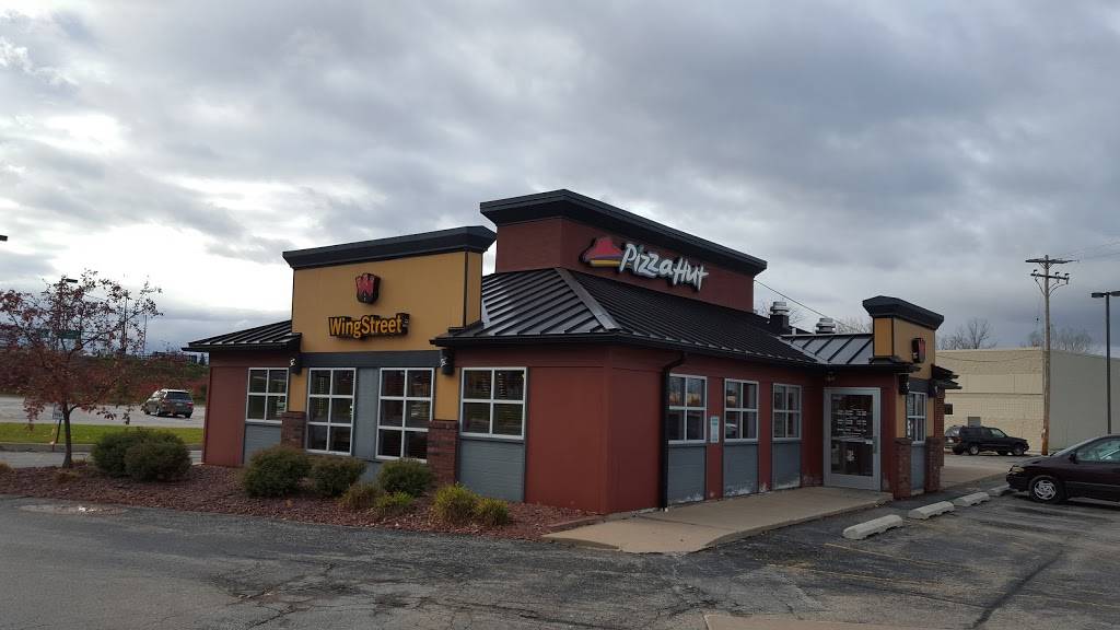 Pizza Hut | meal takeaway | 1012 S Taylor St, Green Bay, WI 54303, USA | 9204971745 OR +1 920-497-1745