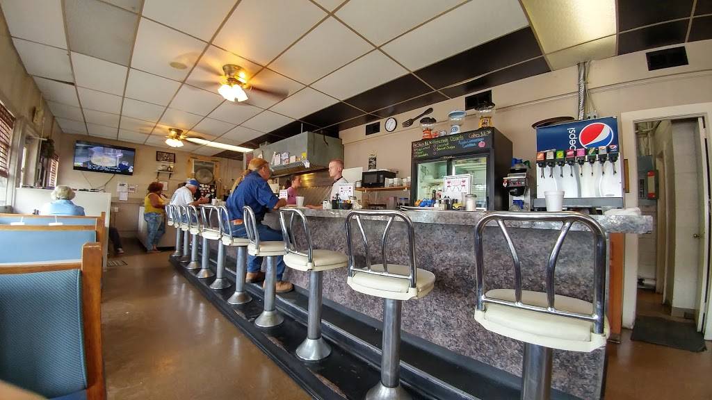 Heart Line Restaurant | restaurant | 2304 South Boston Rd, Danville, VA 24540, USA | 4347992070 OR +1 434-799-2070