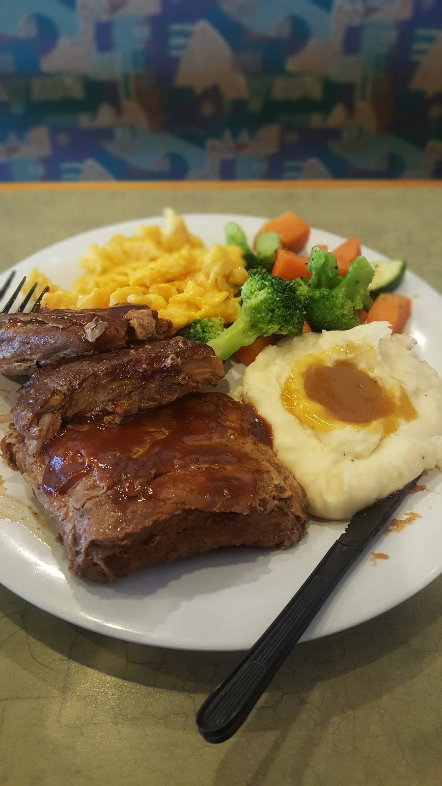 Boston Market | restaurant | 96 Frontage Rd, East Haven, CT 06512, USA | 2034674472 OR +1 203-467-4472