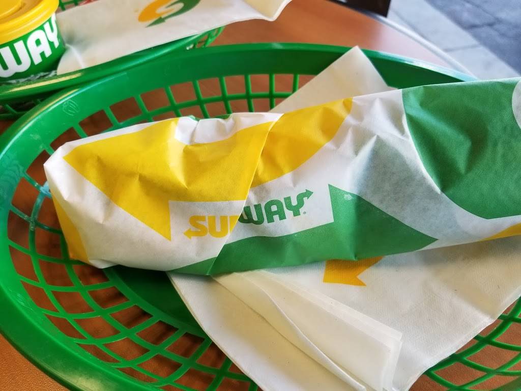 Subway Restaurants | restaurant | 1100 S Glendale Ave, Glendale, CA 91204, USA | 8182412797 OR +1 818-241-2797